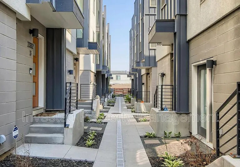 2332 Decatur St #3 — Photo 4
