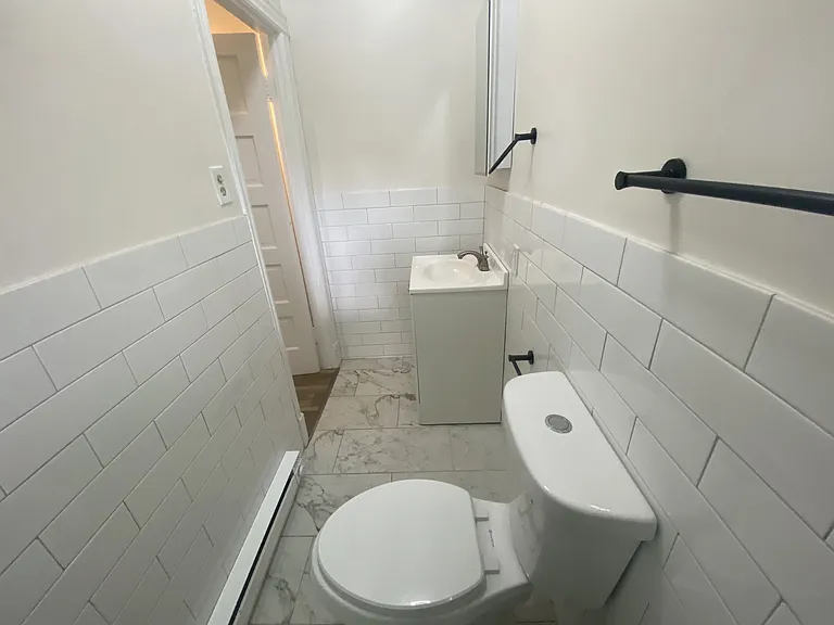 28 Pulaski St #3 — Photo 6