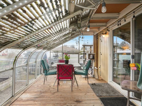 salem-oregon-53017115 picture