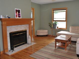 571 Park Ln, Madison, WI 53711