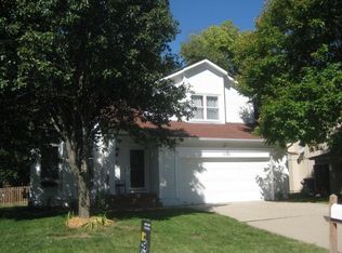 1131 SW Eastman Ct, Blue Springs, MO 64015