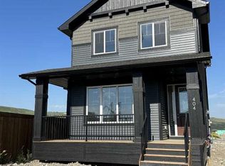 404 W River Ave, Cochrane, AB T4C3B8