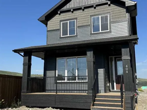 404 W River Ave, Cochrane, AB T4C 3B8