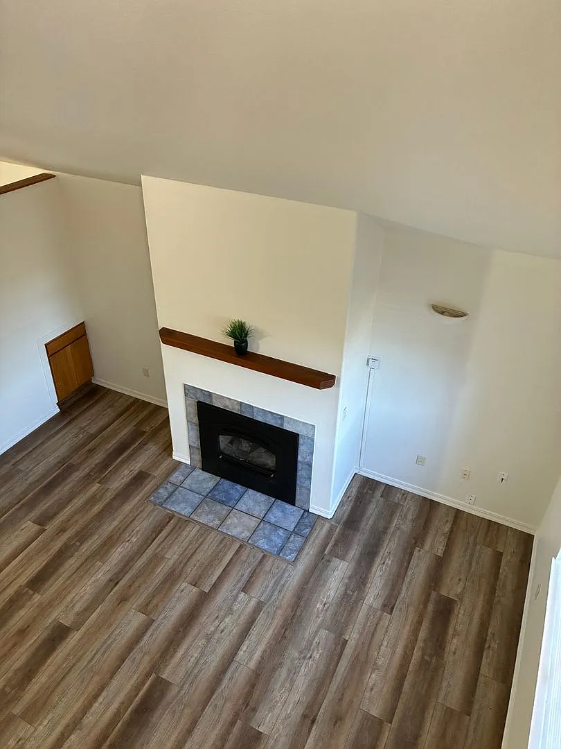 Spacious 3 Bedroom 2 Bath Duplex In Beautiful Coos Bay! — Photo 4