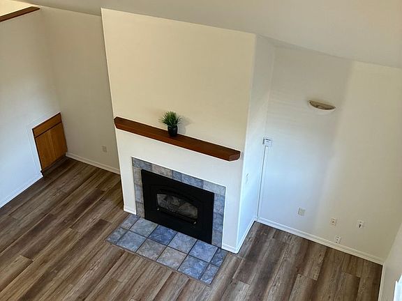 4th image of 950 Blanco Ave