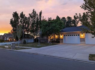 377 E Rosewood Park Ln, Draper, UT 84020