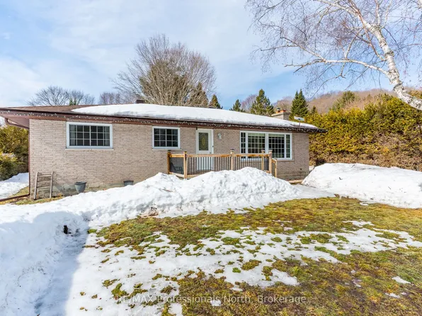 7 Winchester St, Minden Hills, ON K0M 2K0