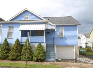 208 W Smithfield St, Mount Pleasant, PA 15666
