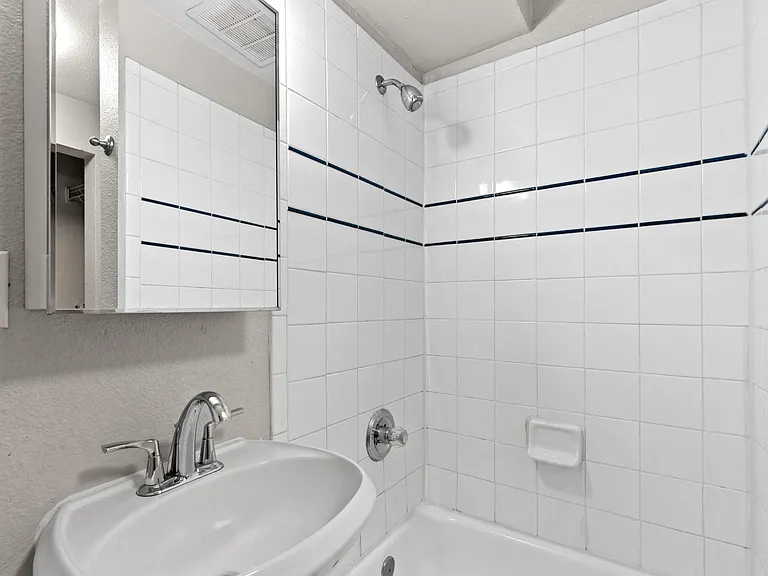 Parkview Lofts — Photo 14