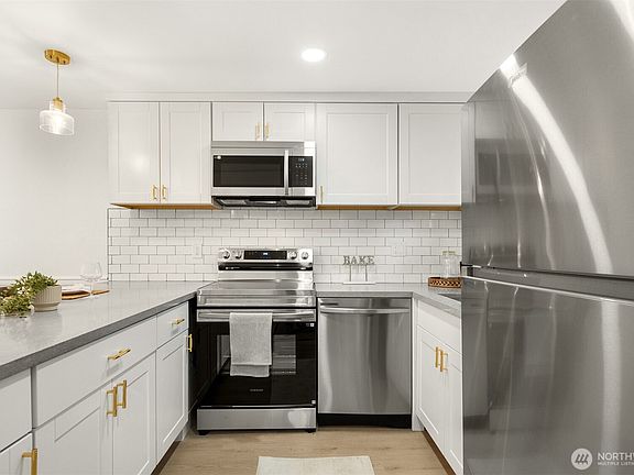 2nd image of 14527 NE 40th Street #G104