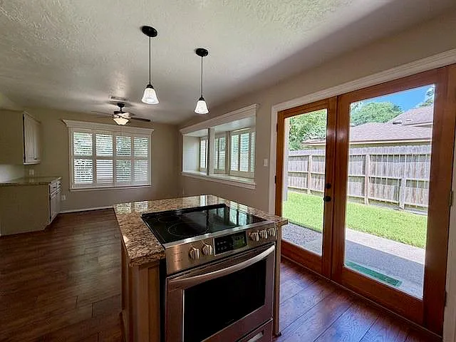 3602 Chapel Square Dr — Photo 18