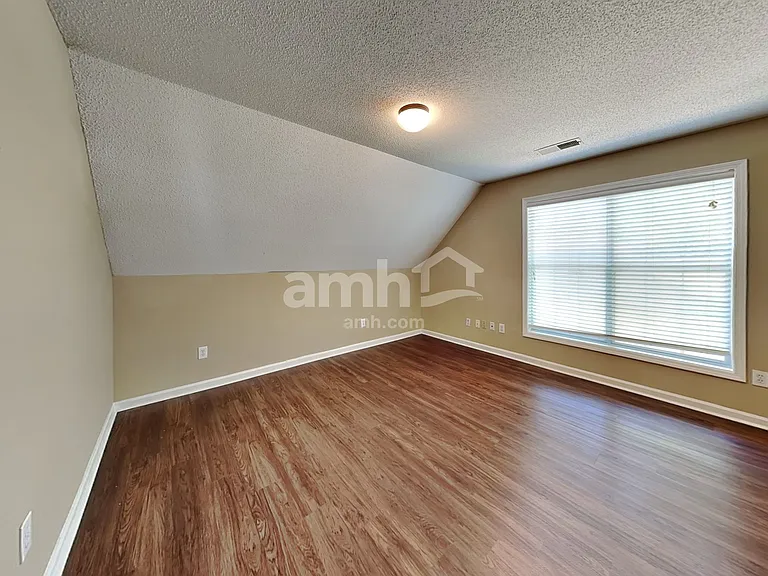 620 Claredon Ct — Photo 19