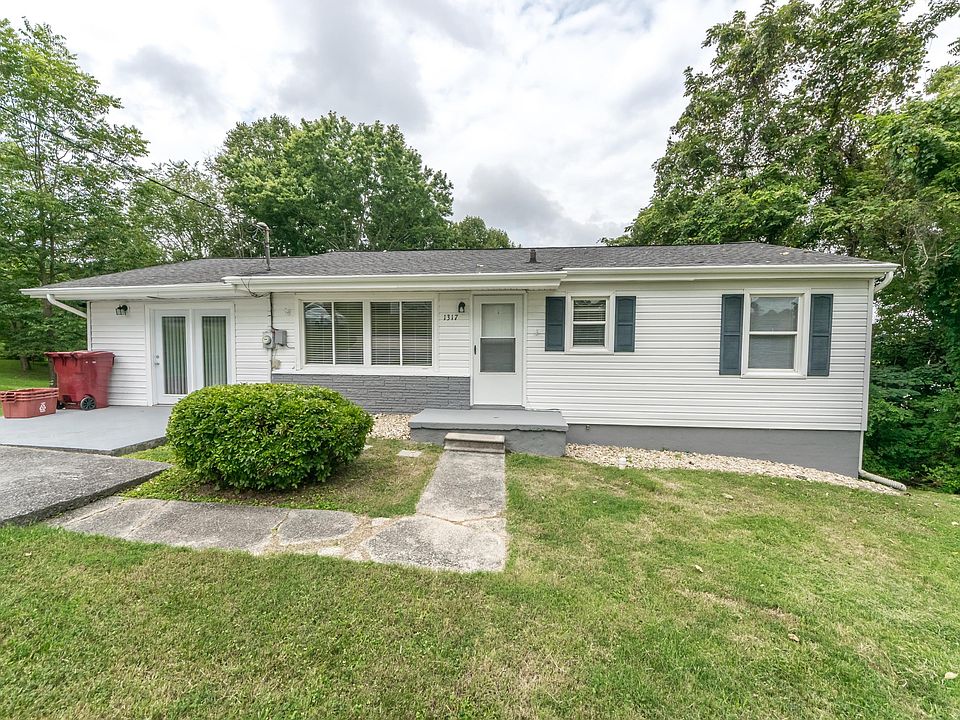 1st image of 1317 W Lynwood Cir