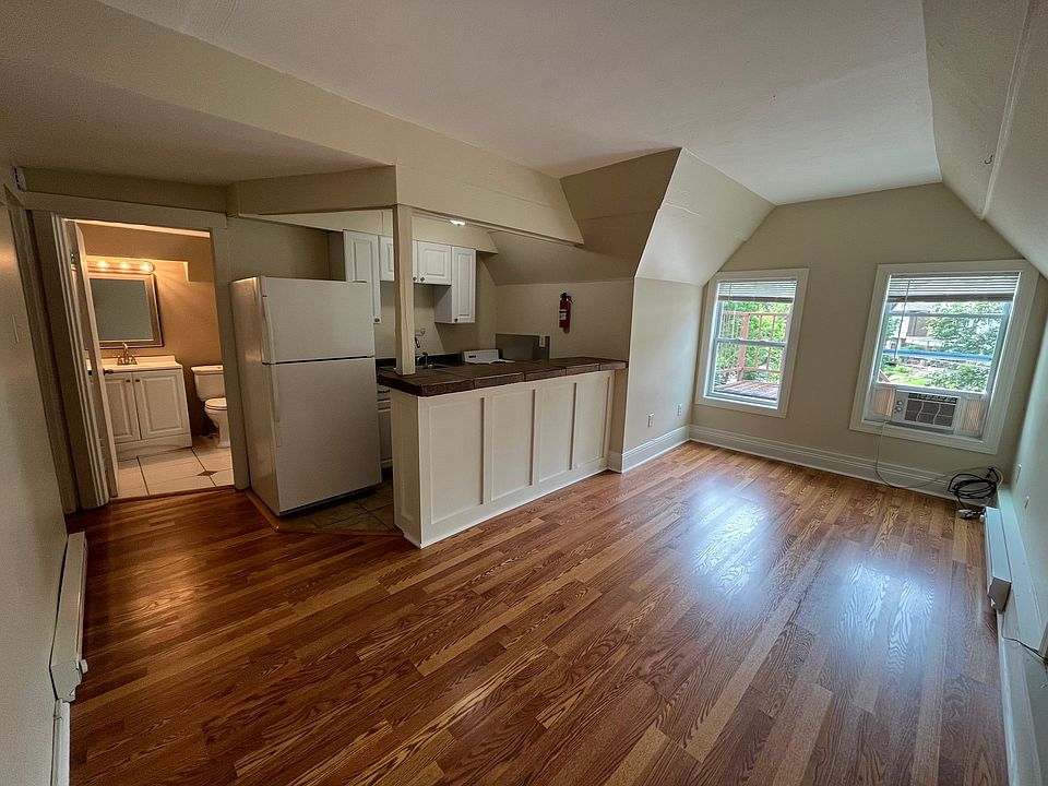 1st image of 5401 Stanton Ave #6