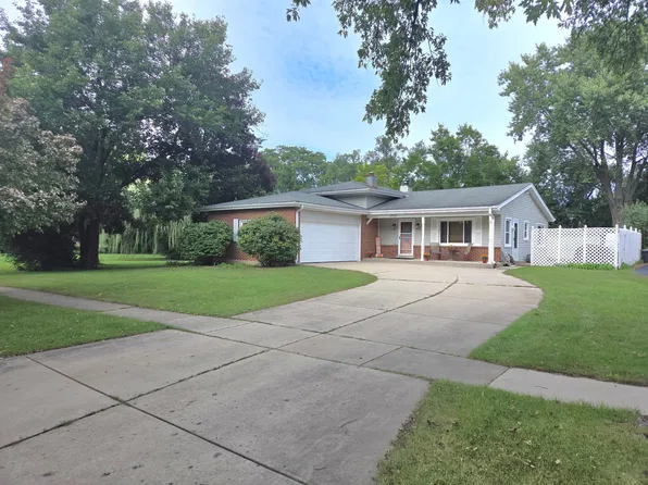 2018 Oxnard Dr, Downers Grove, IL 60516