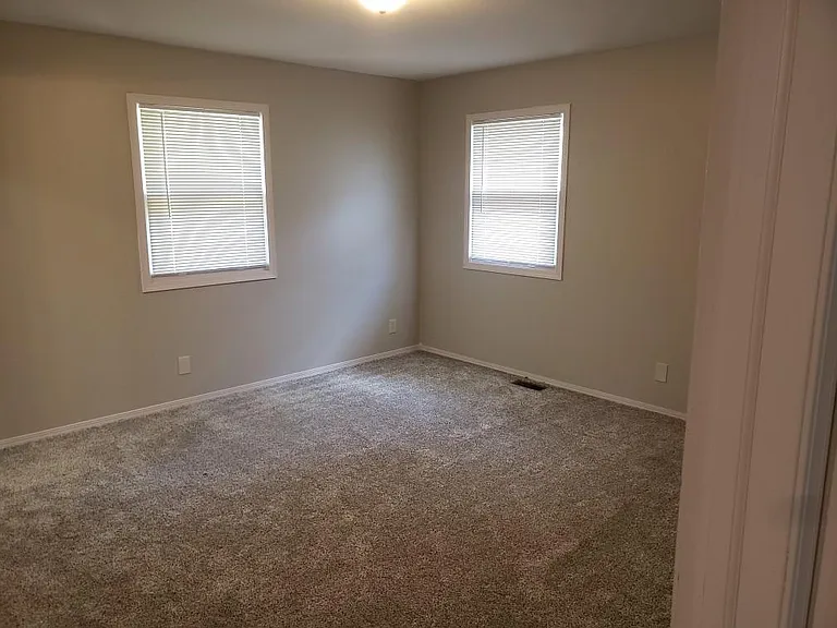 2312 N White Oak Rd — Photo 7