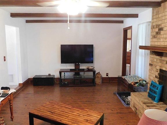 4th image of 1212 Danberry St