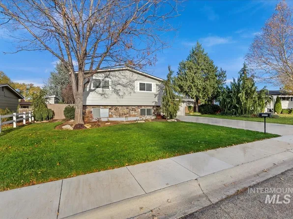 3850 N Sheringham Dr, Boise, ID 83704