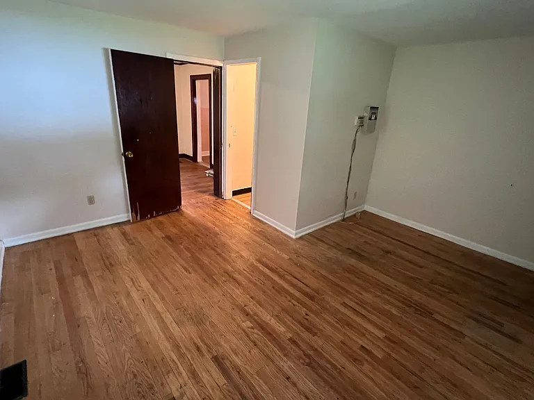 70 Gramont Ave — Photo 15
