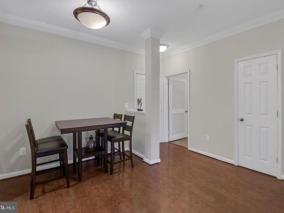 3rd image of 4860 Eisenhower Ave Unit 480