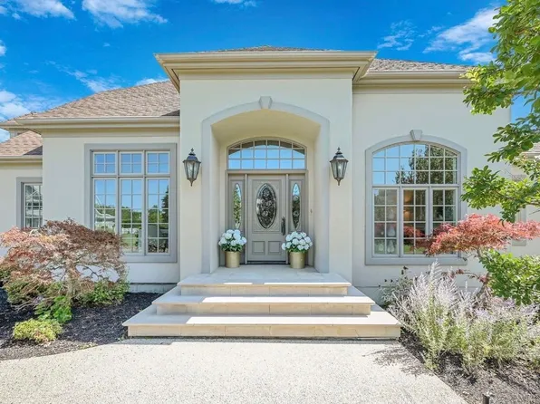 65 Rockcove Ct, Greenport, NY 11944