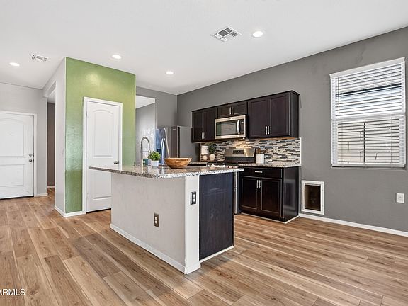 3rd image of 31071 W OSBORN Road