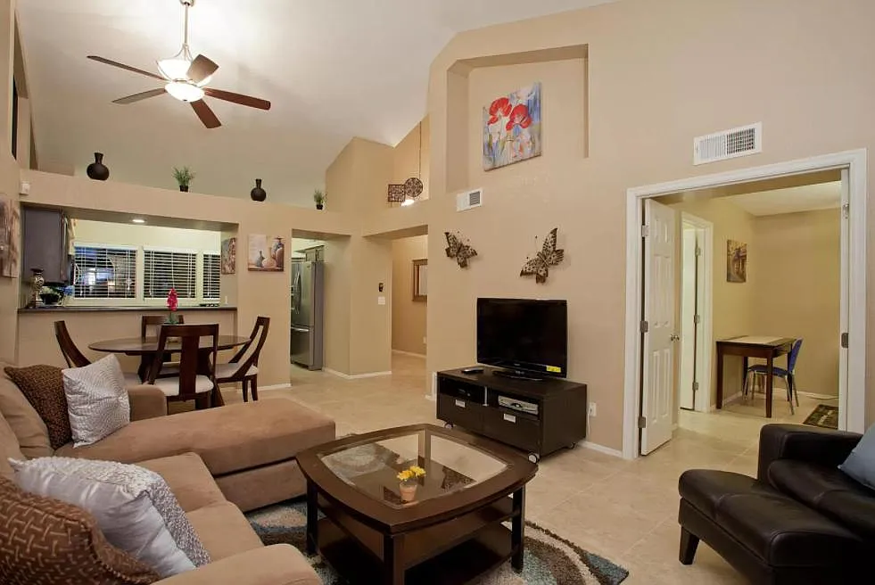 4847 W Del Rio St — Photo 3