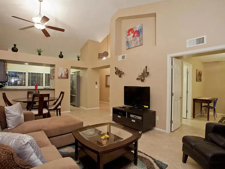 4847 W Del Rio St — Photo 3