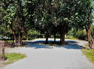 2911 W 14th St, Sulphur, OK 73086