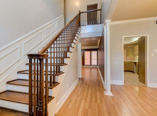 4400 Carter Creek Pkwy #302, Bryan, TX 77802