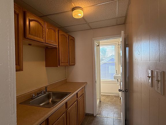 3rd image of 98 De Pasquale Ave APT 11