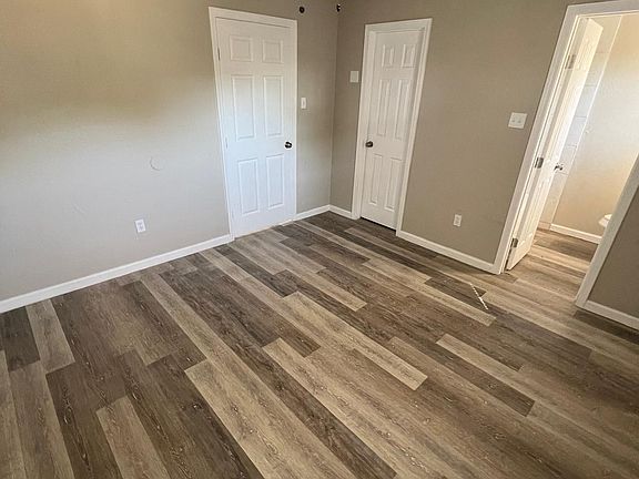 5th image of 1917 26th St APT B