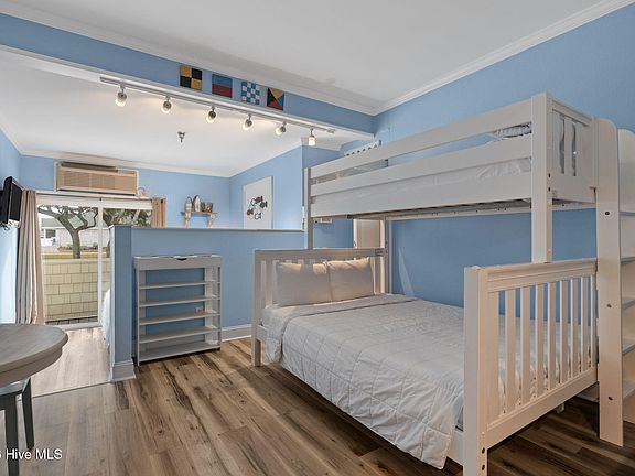 4th image of 602 W Fort Macon Road #115