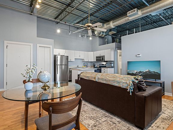 3rd image of 700 Market St Unit 215