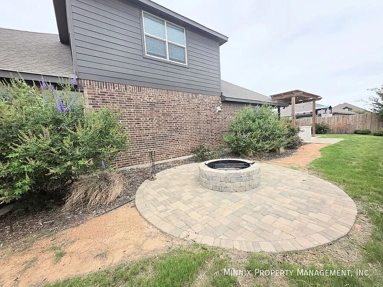 1219 Pavilion Pkwy — Photo 21