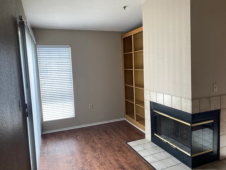 Camino Woods Apartments — Photo 8