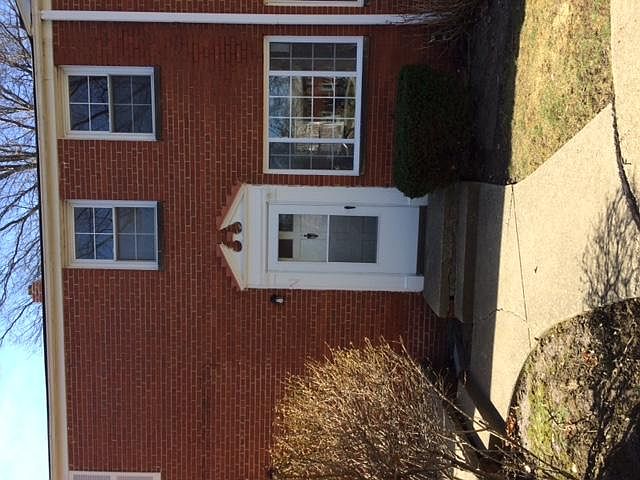 1st image of 442 Clearview Dr #J9