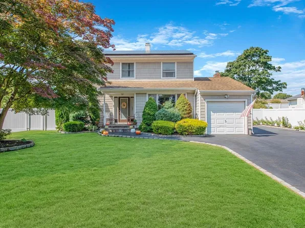 310 Greenbelt Parkway, Holtsville, NY 11742