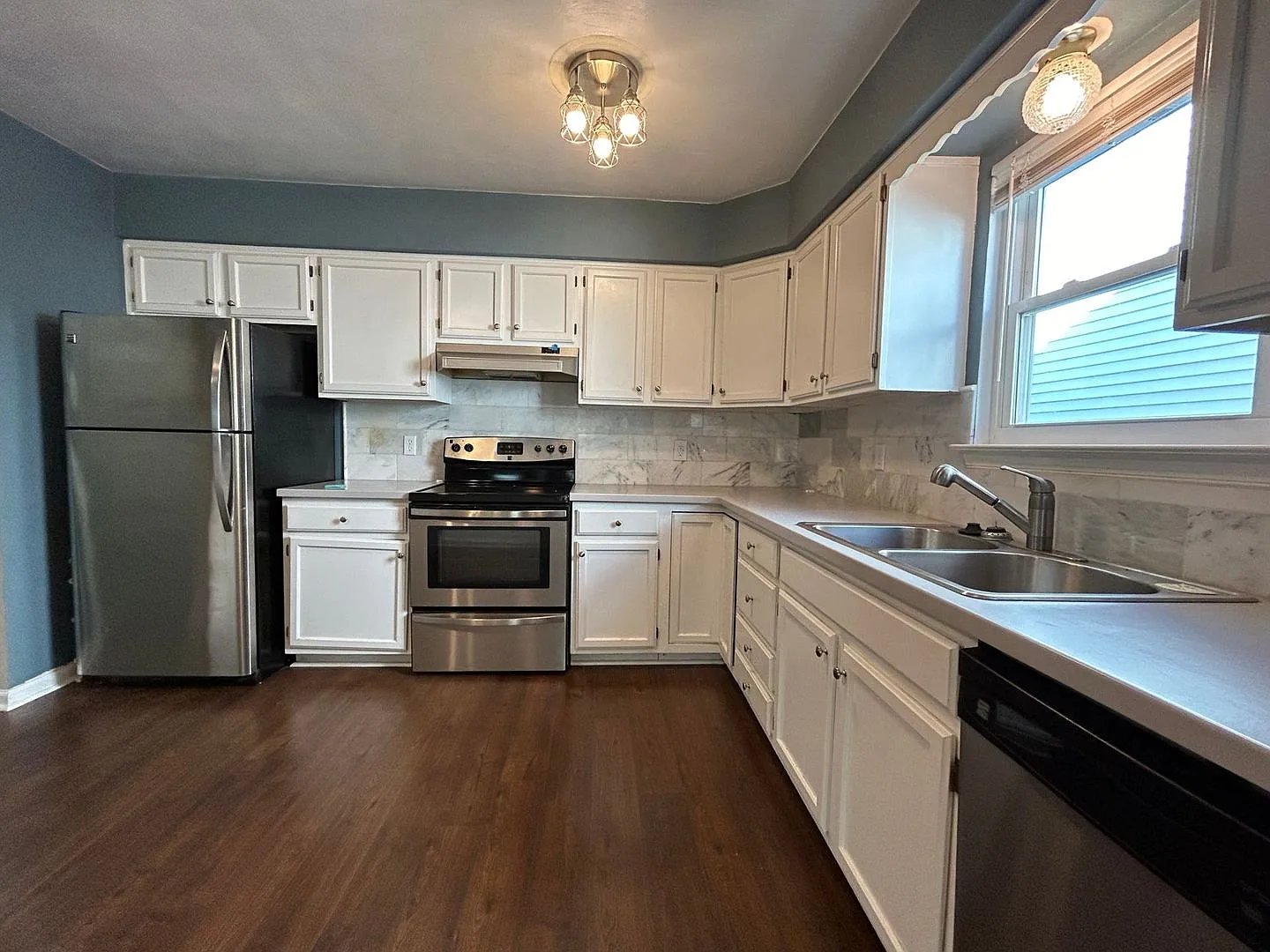 3-Bedroom Home in Virginia Beach's Ocean Lakes Community! — Photo 4