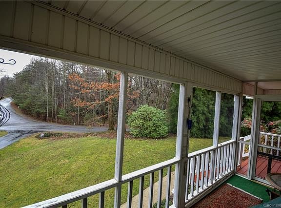 3rd image of 342 Fountain Trace Dr