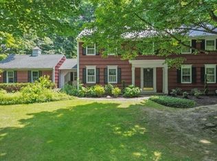 223 Windcrest Dr, Camillus, NY 13031