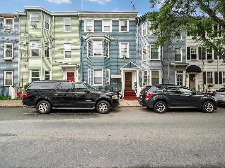 77 Webster St #2 — Photo 9