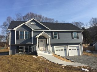 32 Avenue C, Beacon Falls, CT 06403