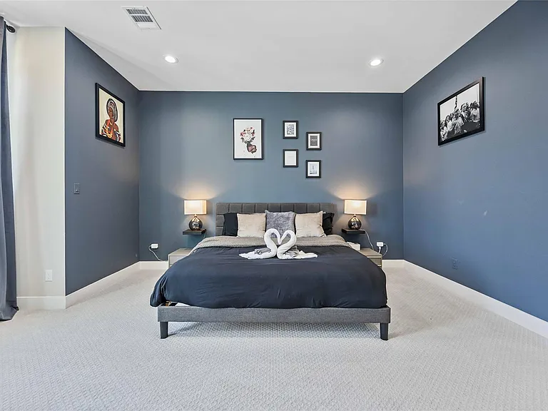 5821 Kansas St — Photo 19
