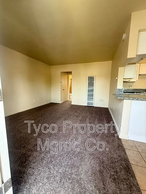 1 bed, 1.0 bath, 600 sqft, $1,700 — Photo 3