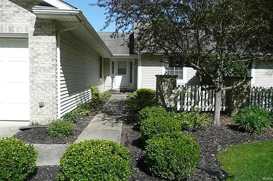 2 bed, 1474 sqft, $2,085 — Photo 3