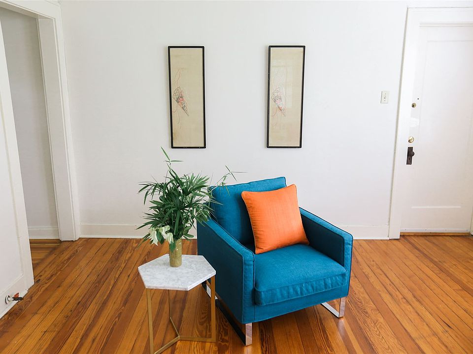 Living Room 7