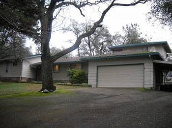 1st image of 10243 Comstock Ln