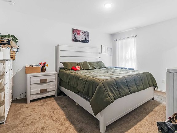 3rd image of 14810 Somerset
