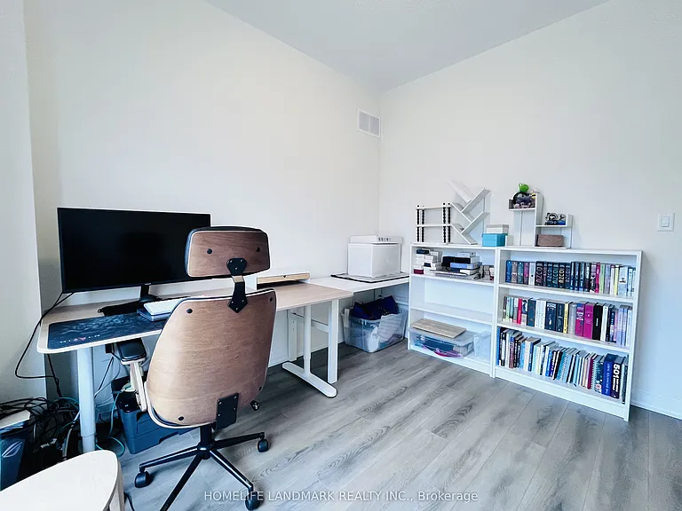 1057 Cameo St — Photo 7